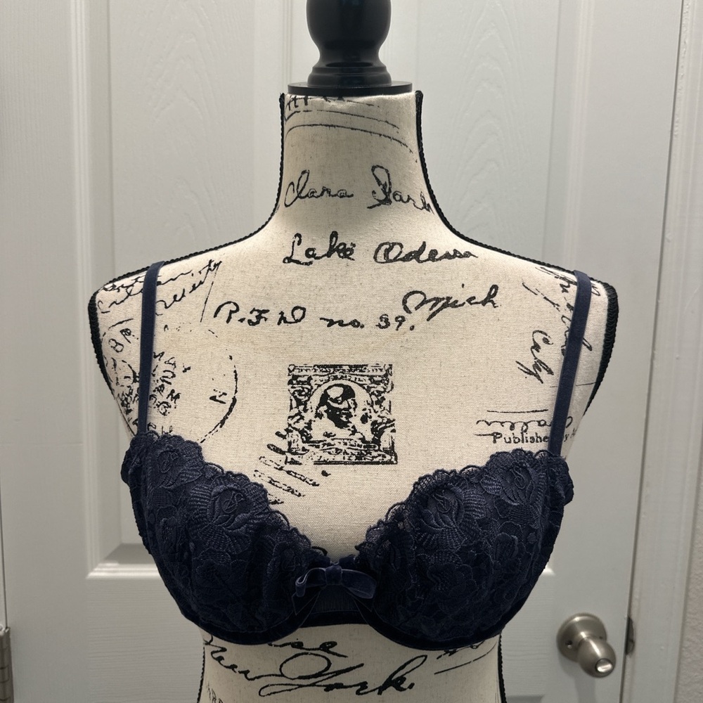 2009 Vintage Victoria’s Secret Very Sexy push-up without padding Underwire Bra